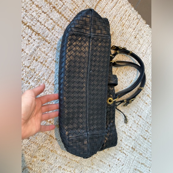 Bottega Veneta Black Woven Leather Tote - Picture 4 of 9